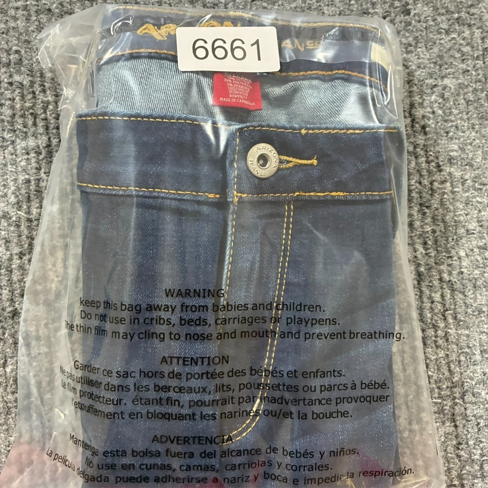 Arizona Jean Co. Womens Super Skinny Jeans Size 17 Dark Wash Denim Mid Rise - Picture 9 of 9